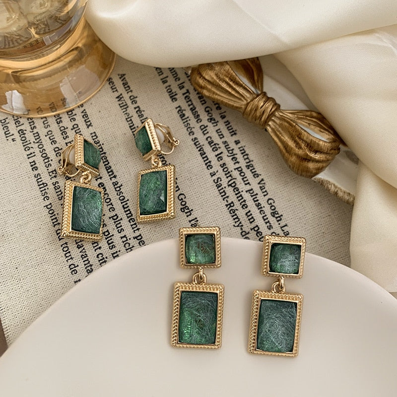 Pendientes de clip cuadrados de cristal verde vintage