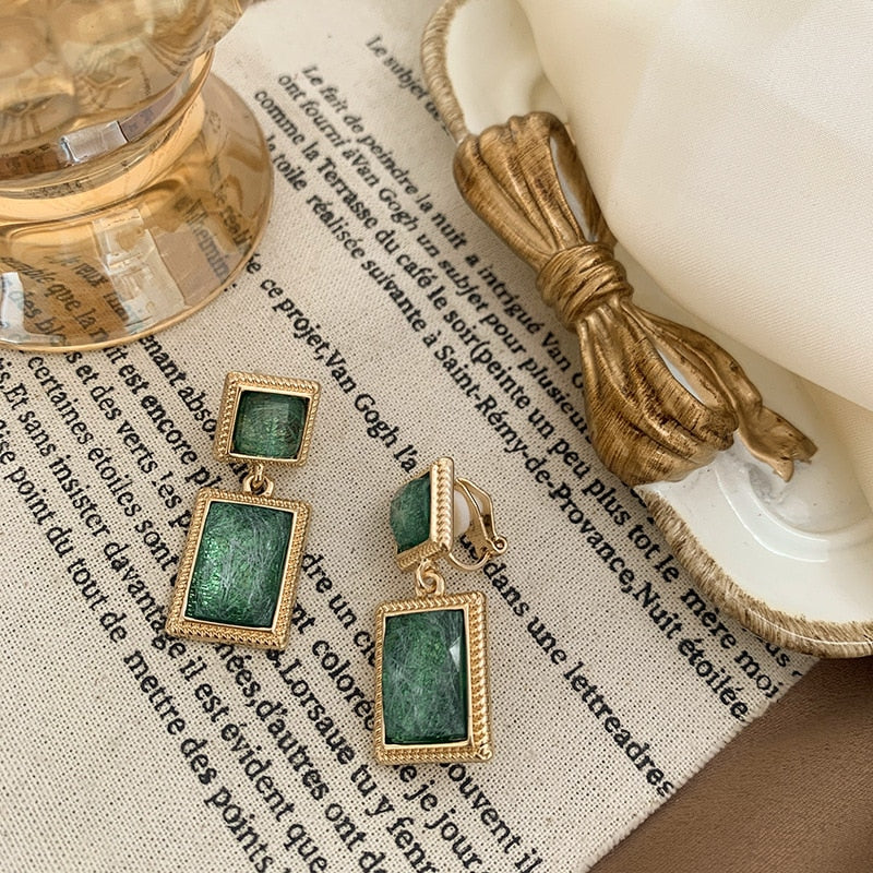 Pendientes de clip cuadrados de cristal verde vintage